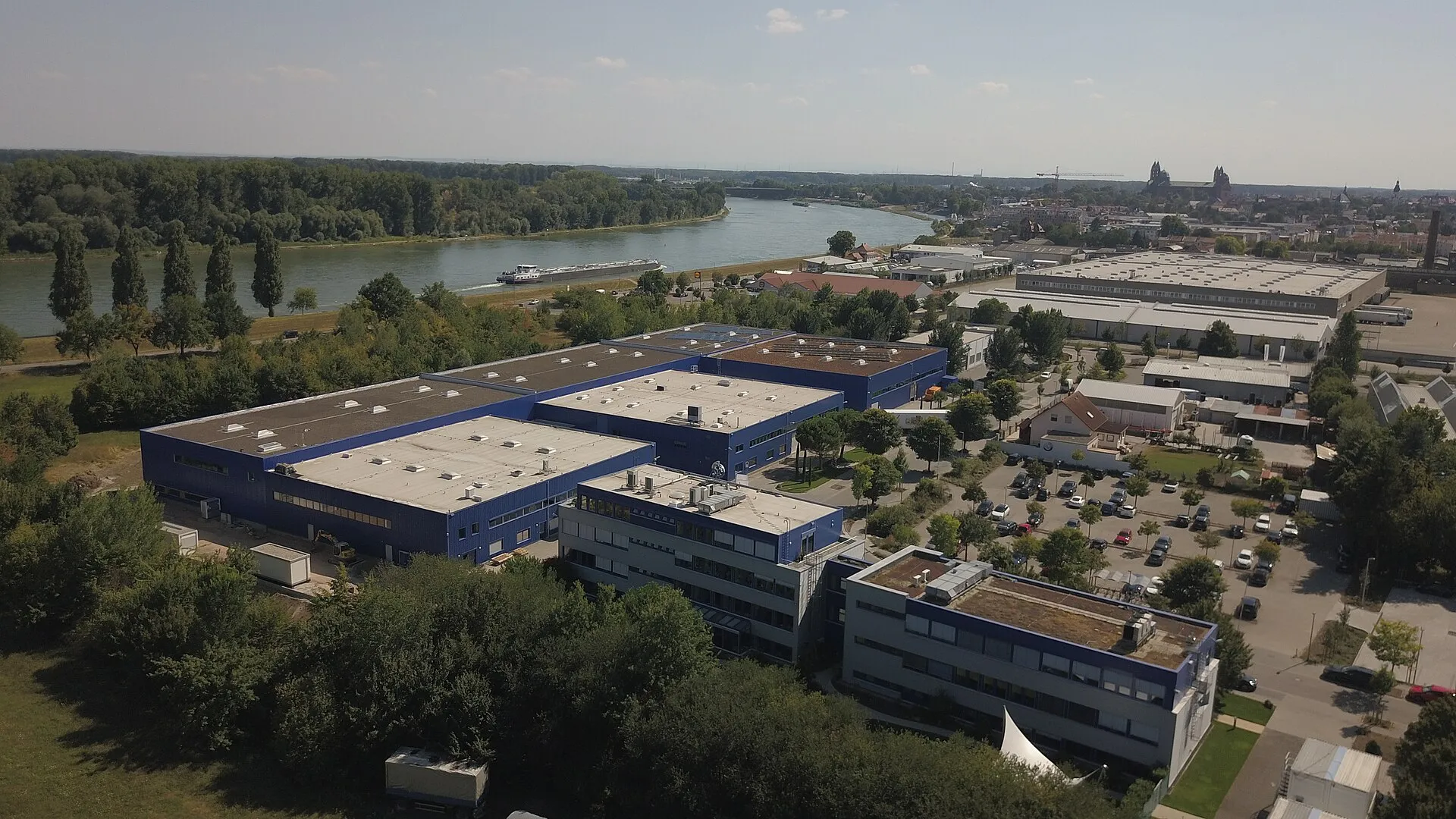 shipping packages warehouse logistics