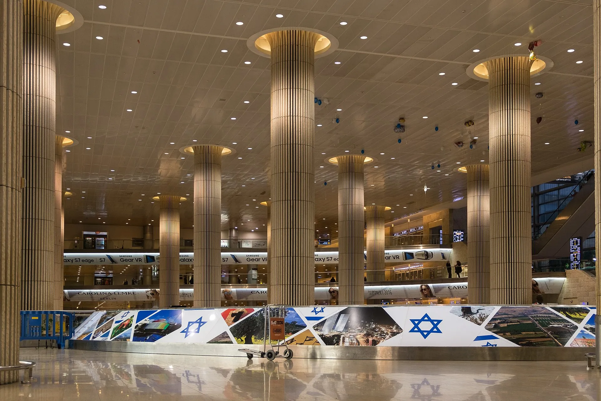 מטוס ממריא בשדה התעופה בן גוריון על רקע התייקרות מחירי הטיסות