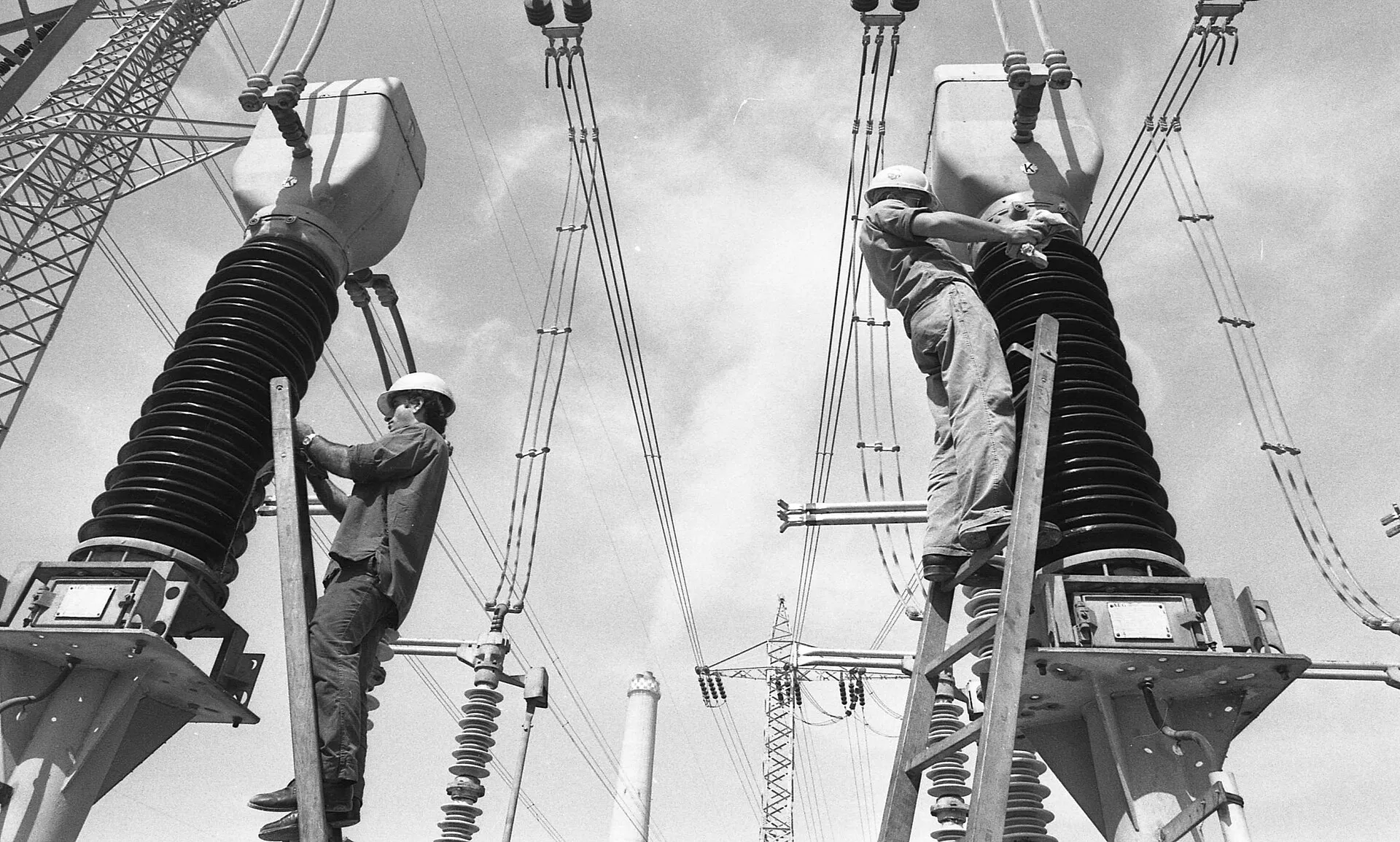 high voltage power lines Israel